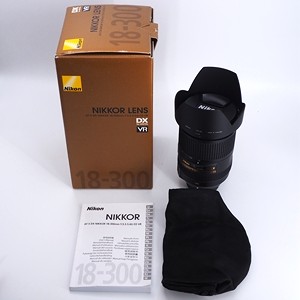 Nikon 中古 AF-S DX NIKKOR 18-300mm f/3.5-6.3G ED VR Sランク 72122392