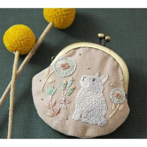 ピース Piece ピース chicchiさんの動物刺繍キット -やわらぎの花々とちょこんとうさぎさんのがま口  PHC-113-2