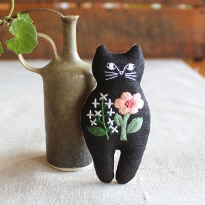 ピース Piece ピース 刺しゅうキット nekogao ブローチキット 花束 PHC-124-4